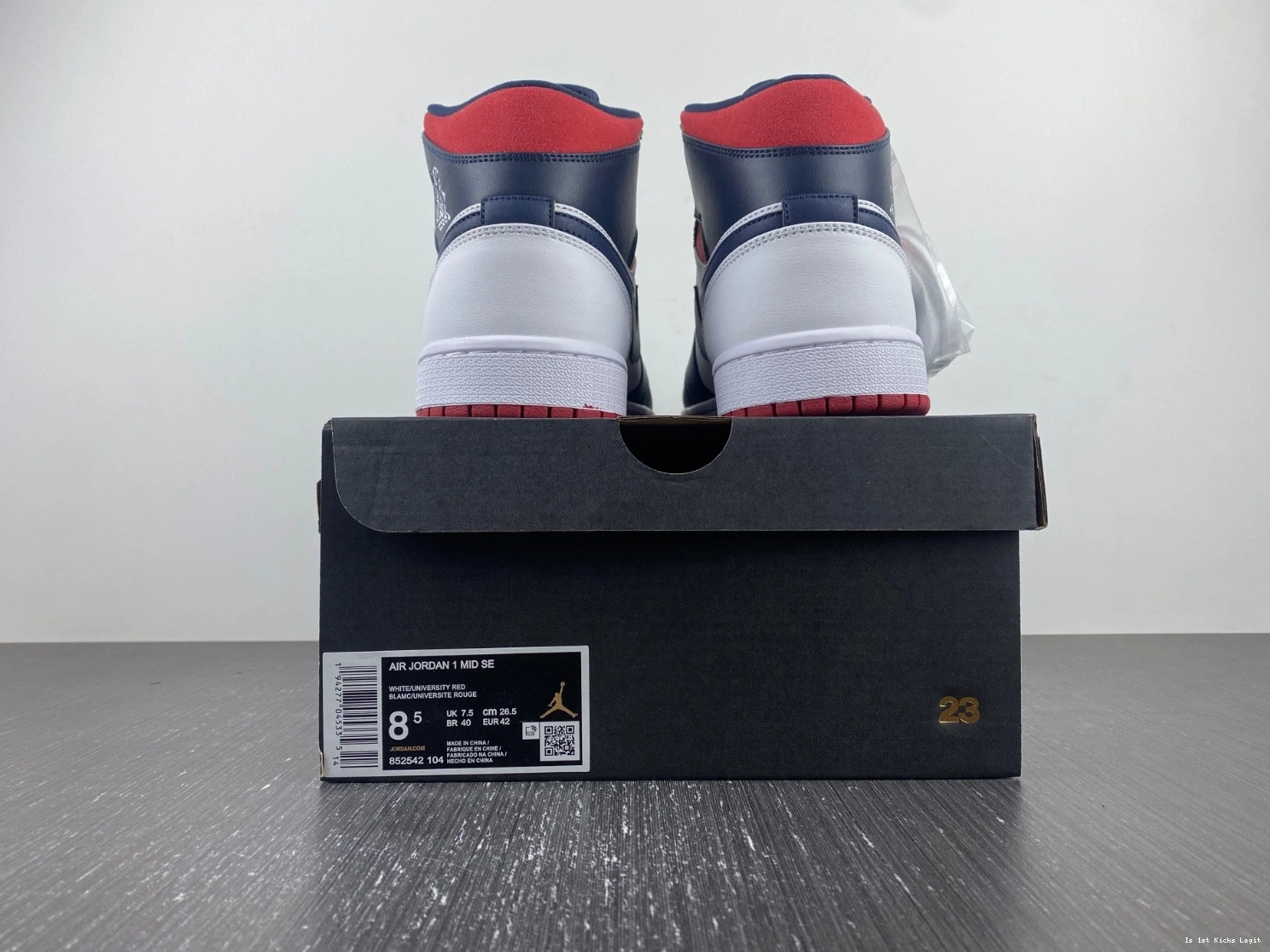 SE Jordan 852542-104 - USA 1 Mid 1105